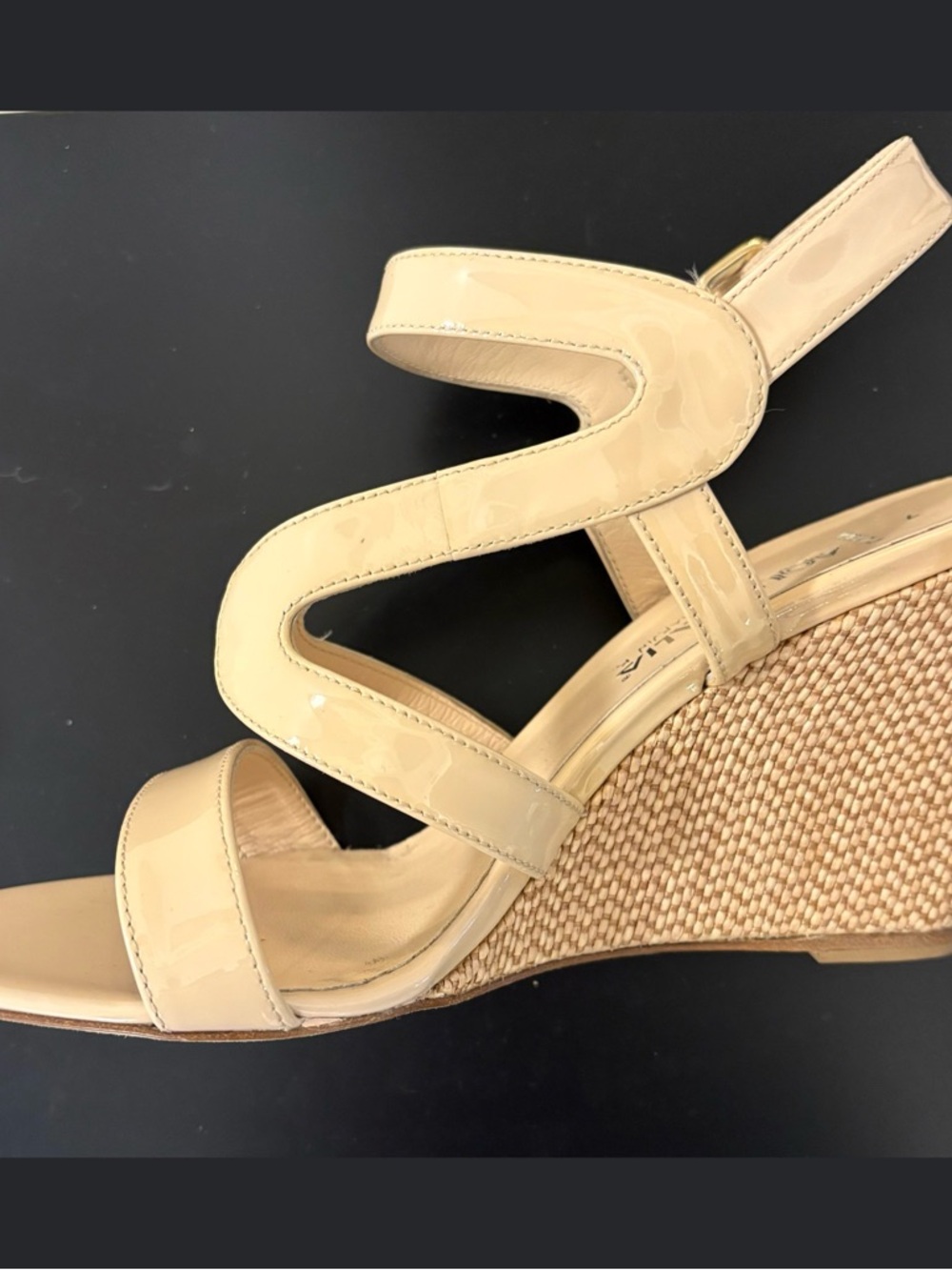 Aquazzura Beige Patent Leather Strappy Wedge Sandals - Picture 3 of 4